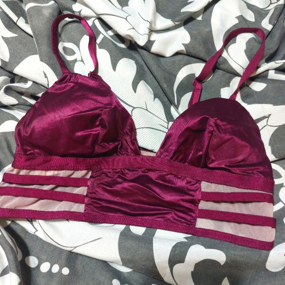 VS Sz Sm Mesh Merlot Bralette
